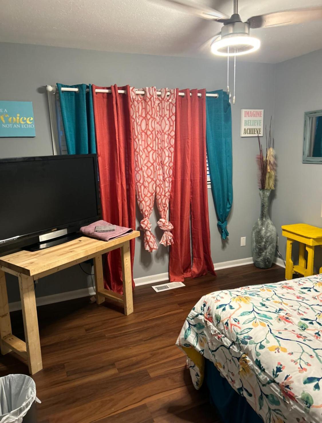 Loners Loft Private Rooms Huntsville Bagian luar foto